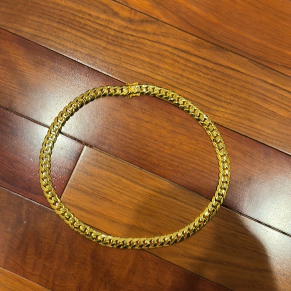 Chain - Picture 2 of 2